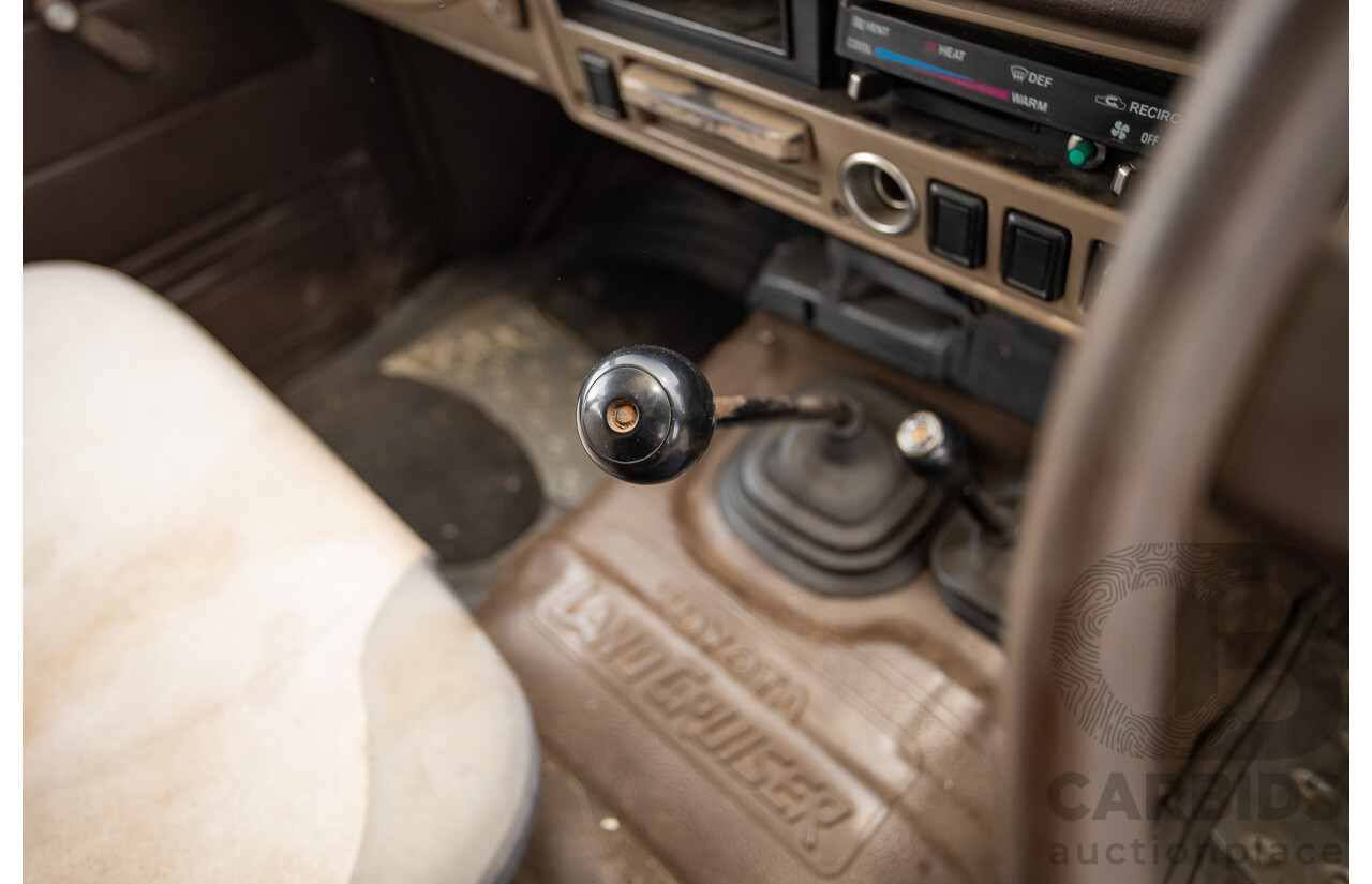 1/1981 Toyota Landcruiser Standard FJ60RV (4x4) 4d Wagon Beige 4.2L