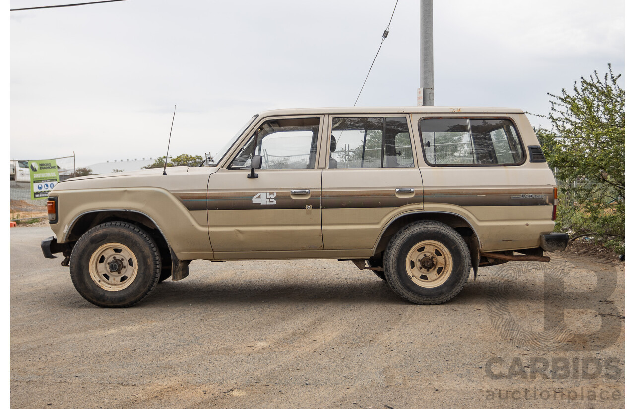 1/1981 Toyota Landcruiser Standard FJ60RV (4x4) 4d Wagon Beige 4.2L