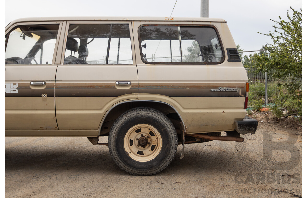 1/1981 Toyota Landcruiser Standard FJ60RV (4x4) 4d Wagon Beige 4.2L