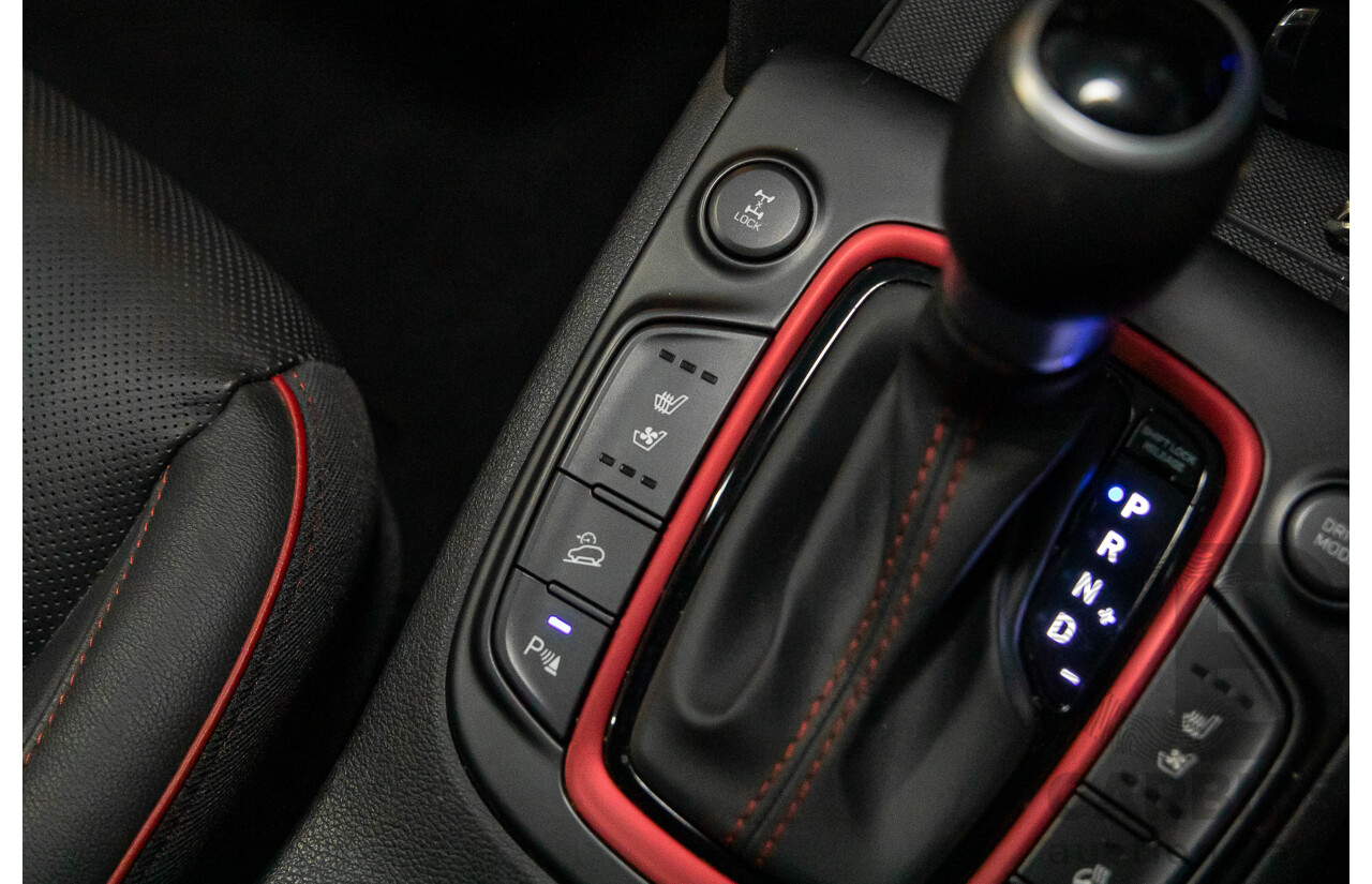 03/2018 Hyundai Kona Highlander (AWD) OS 4d Wagon Chalk White Turbo 1.6L