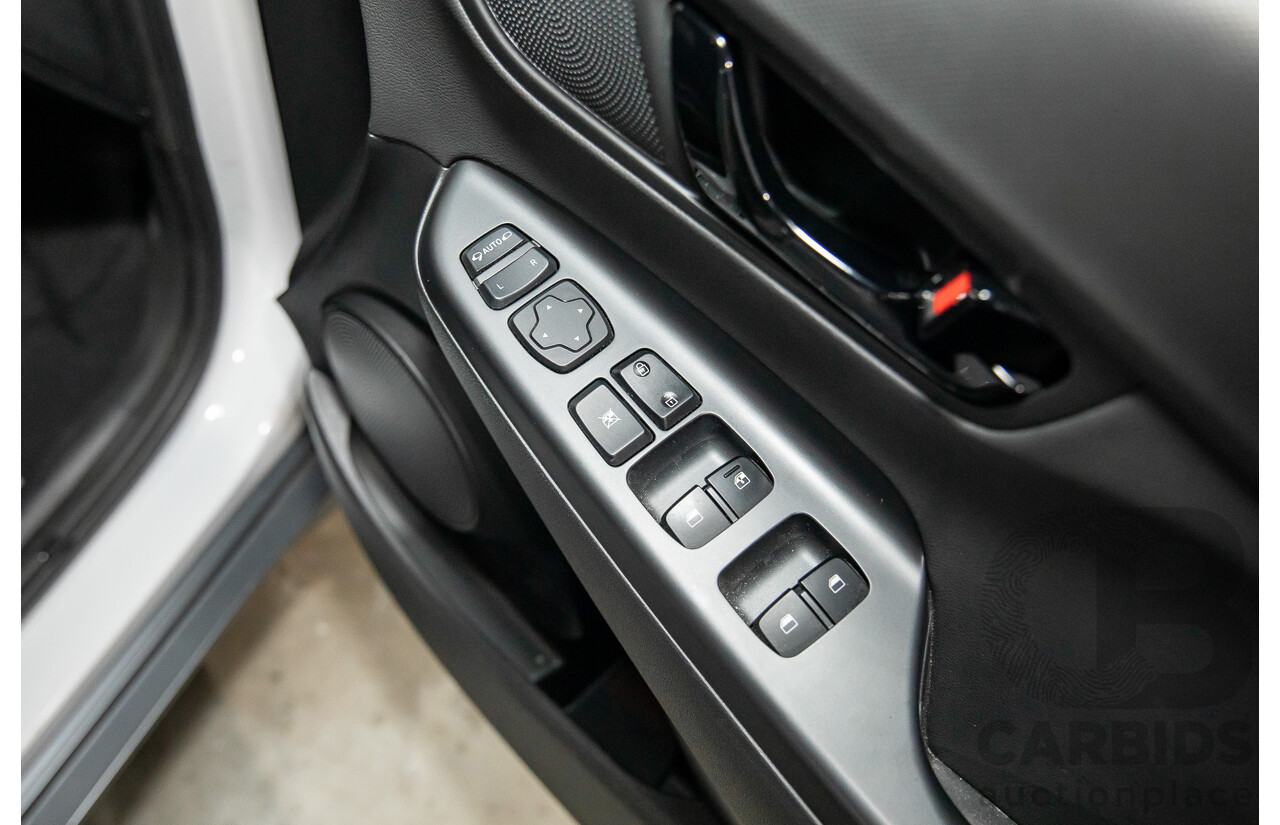 03/2018 Hyundai Kona Highlander (AWD) OS 4d Wagon Chalk White Turbo 1.6L