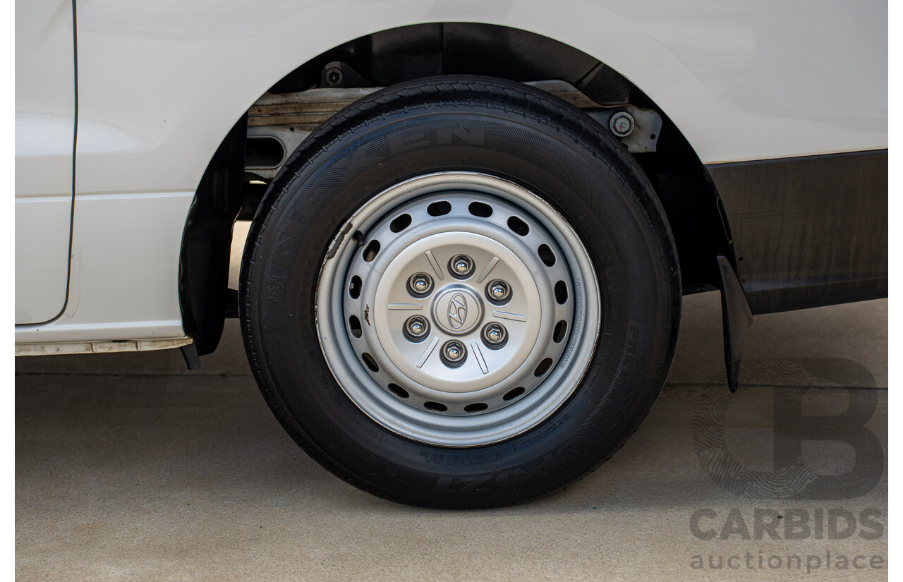 10/2020 Hyundai i-Load 3S TWIN SWING TQ4 MY21 4D Van Creamy White Turbo Diesel 2.5L