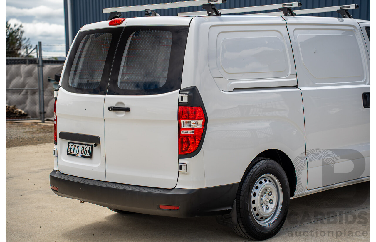 10/2020 Hyundai i-Load 3S TWIN SWING TQ4 MY21 4D Van Creamy White Turbo Diesel 2.5L
