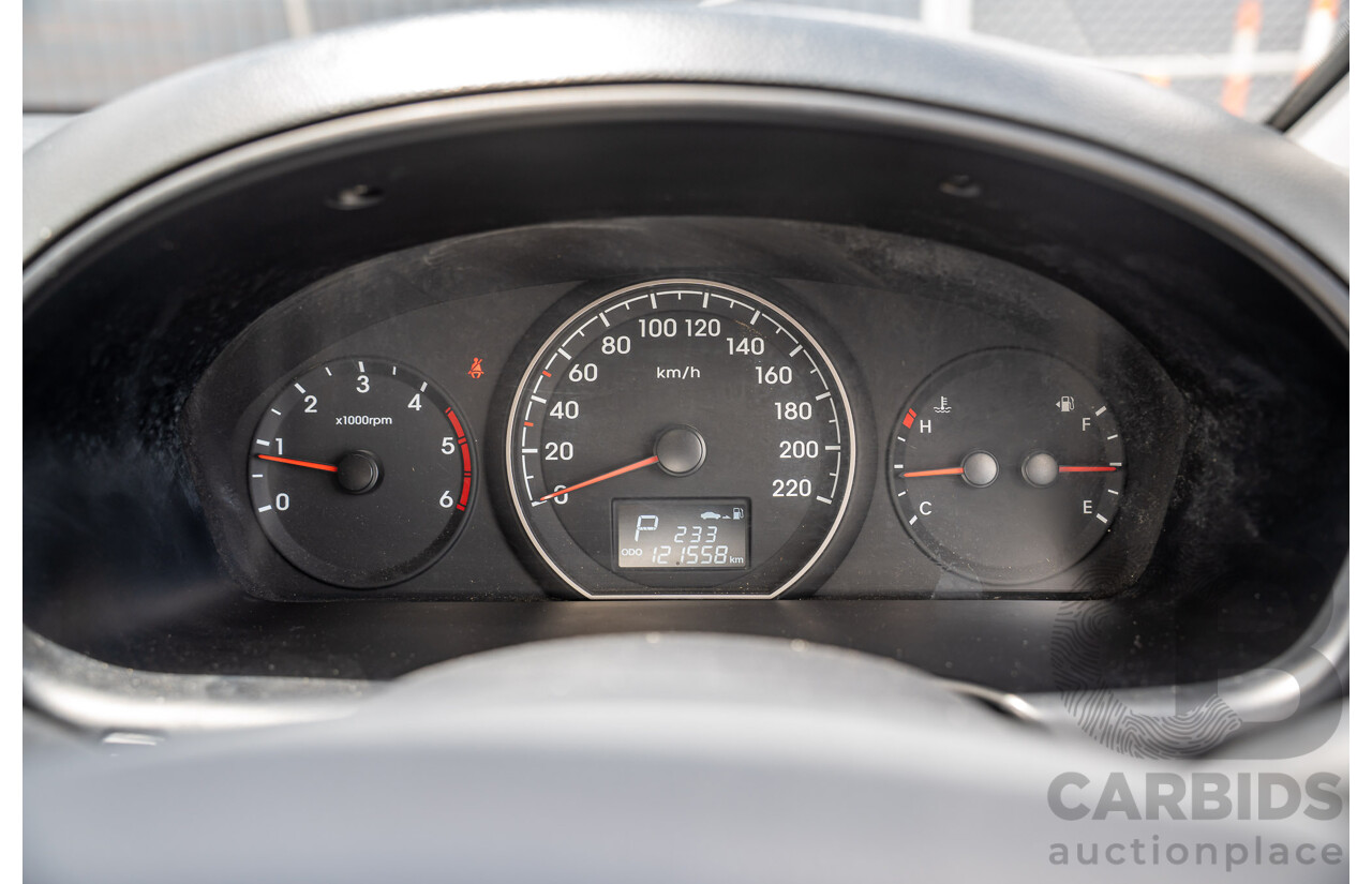 10/2020 Hyundai i-Load 3S TWIN SWING TQ4 MY21 4D Van Creamy White Turbo Diesel 2.5L