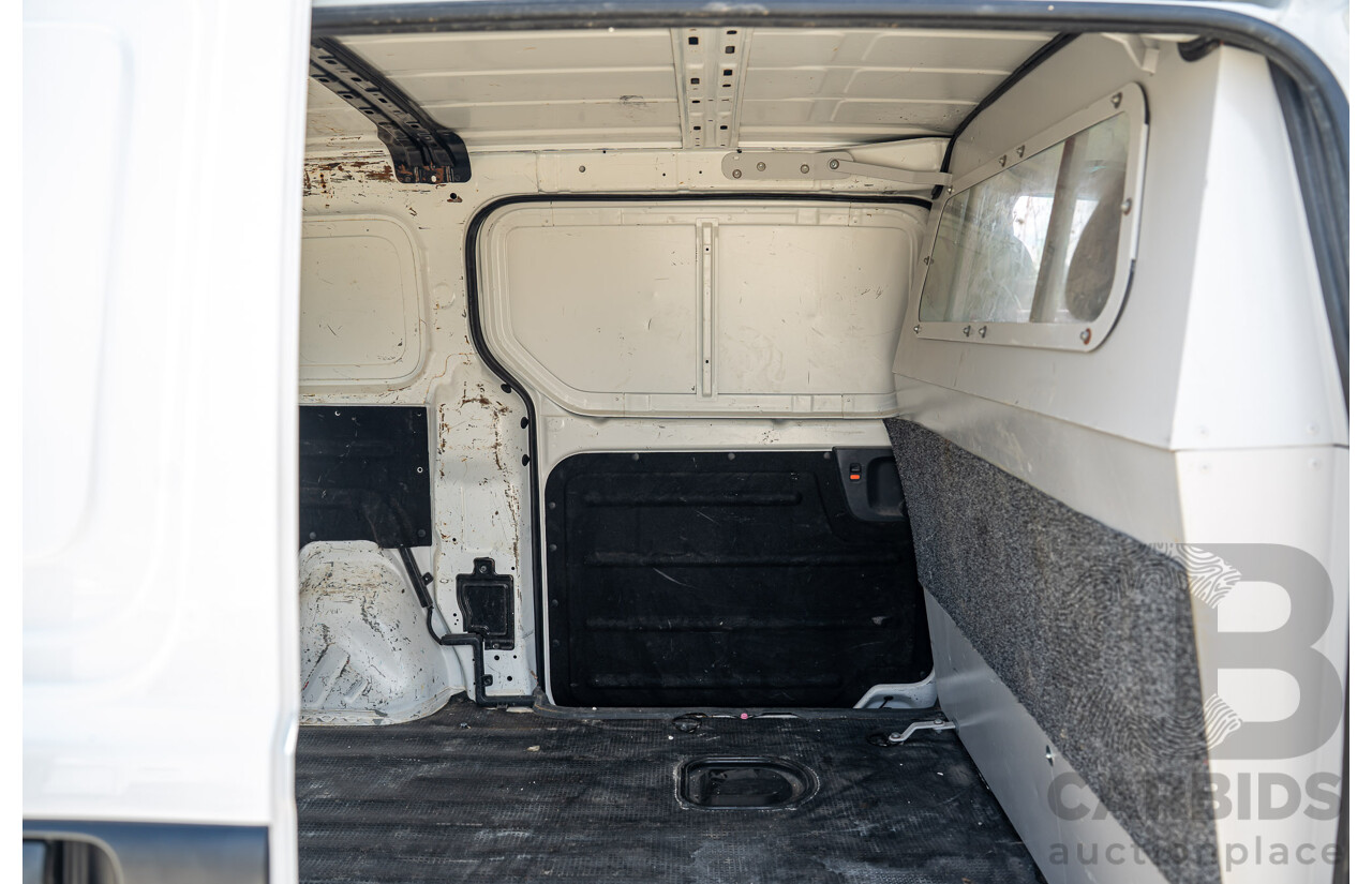 10/2020 Hyundai i-Load 3S TWIN SWING TQ4 MY21 4D Van Creamy White Turbo Diesel 2.5L