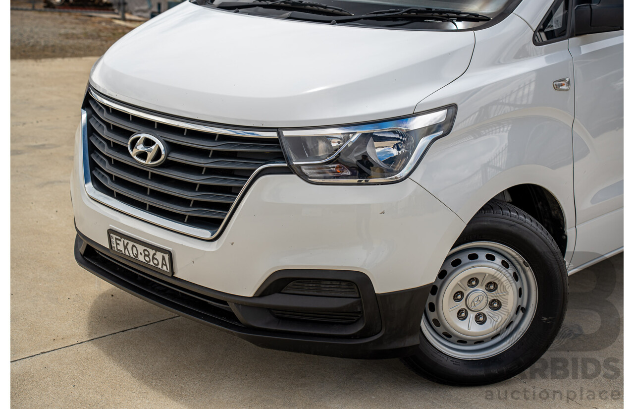 10/2020 Hyundai i-Load 3S TWIN SWING TQ4 MY21 4D Van Creamy White Turbo Diesel 2.5L