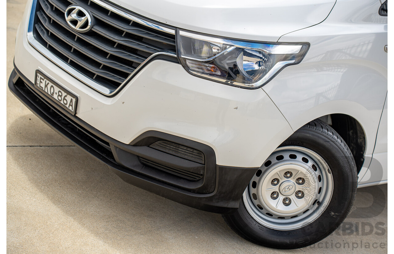 10/2020 Hyundai i-Load 3S TWIN SWING TQ4 MY21 4D Van Creamy White Turbo Diesel 2.5L