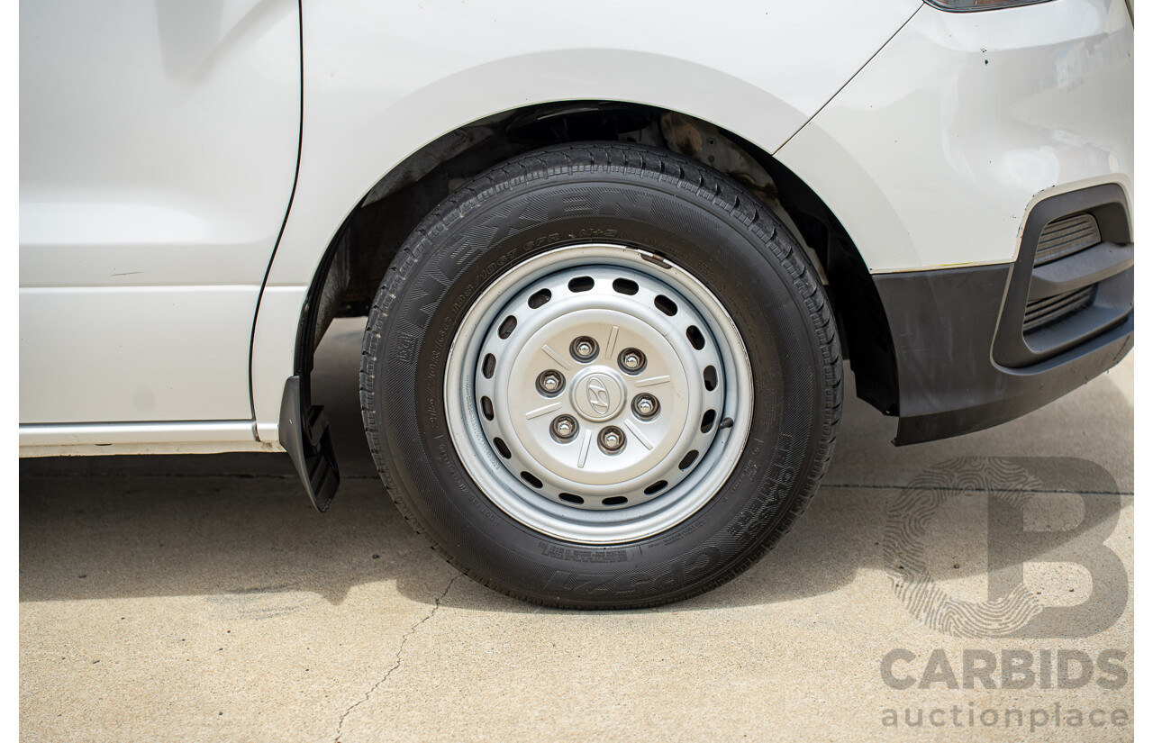 10/2020 Hyundai i-Load 3S TWIN SWING TQ4 MY21 4D Van Creamy White Turbo Diesel 2.5L