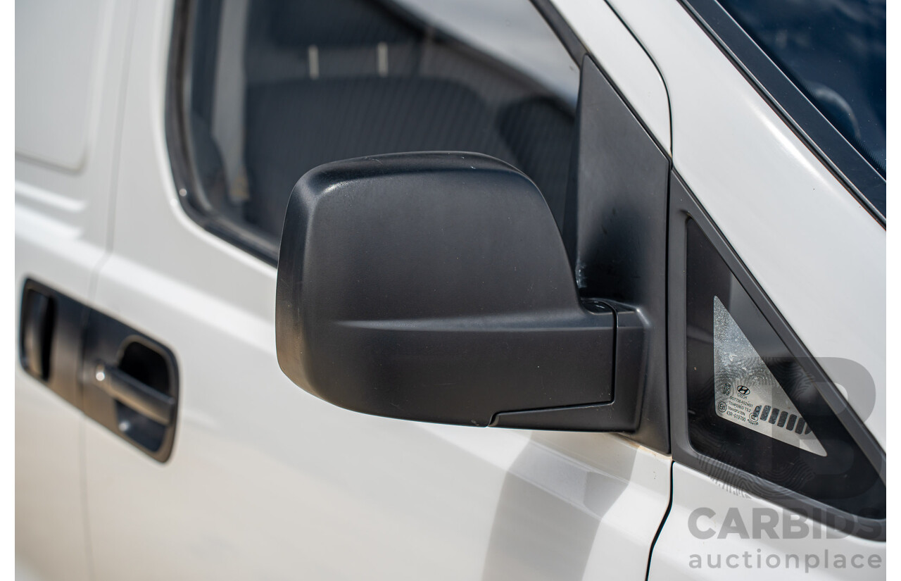 10/2020 Hyundai i-Load 3S TWIN SWING TQ4 MY21 4D Van Creamy White Turbo Diesel 2.5L