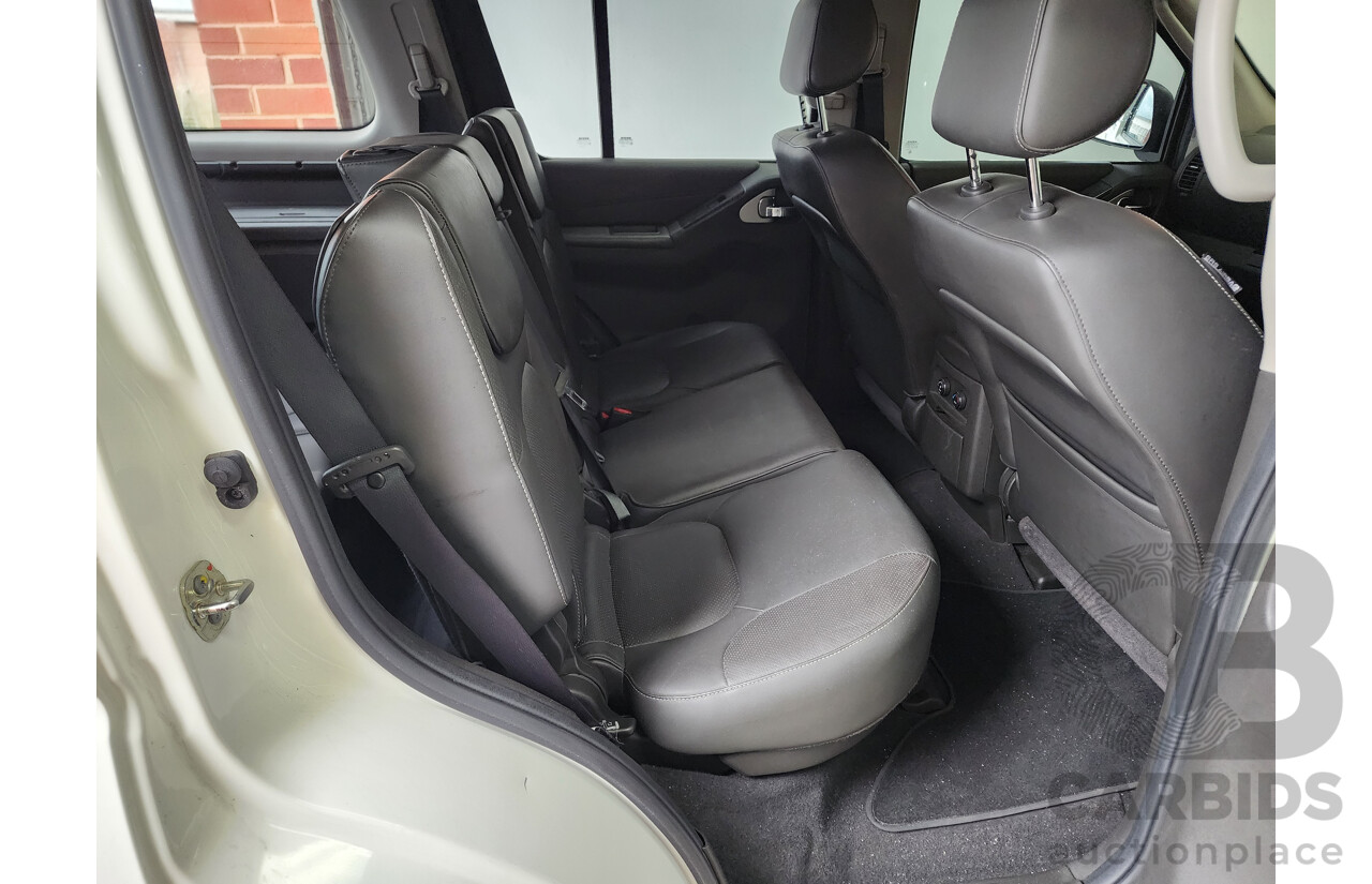 5/2012 Nissan Pathfinder Ti (4x4) R51 SERIES 4 4d Wagon White 2.5L