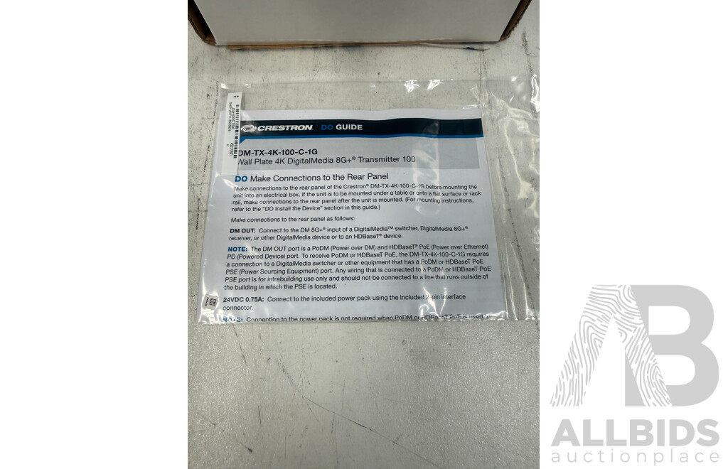Crestron - DM-TX-4K-100-C-1G Wall Plate 4k DigitalMedia 8G+ Transmitter 100