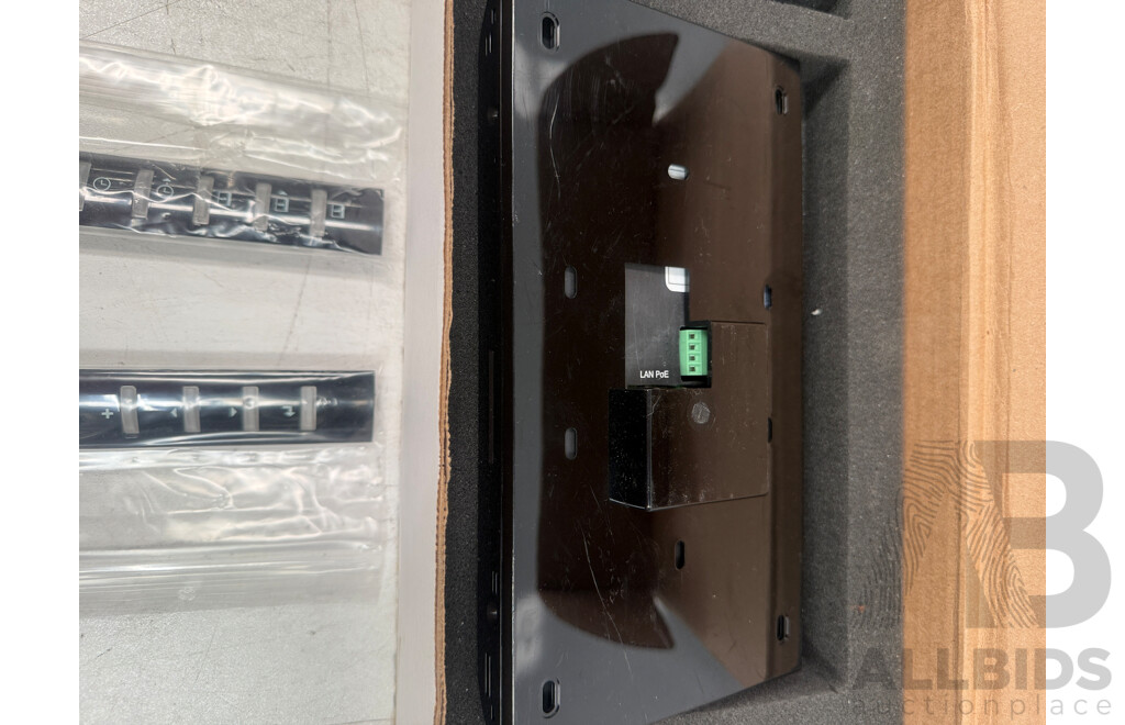 Crestron - TSCW-730 7” Touch Screen Control System