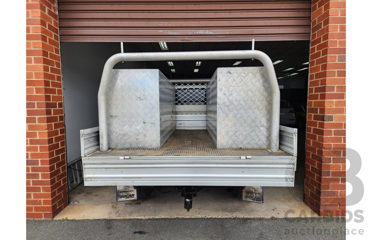 7/2005 Toyota Hilux SR (4x4) KUN26R X Cab C/Chas White 3.0L