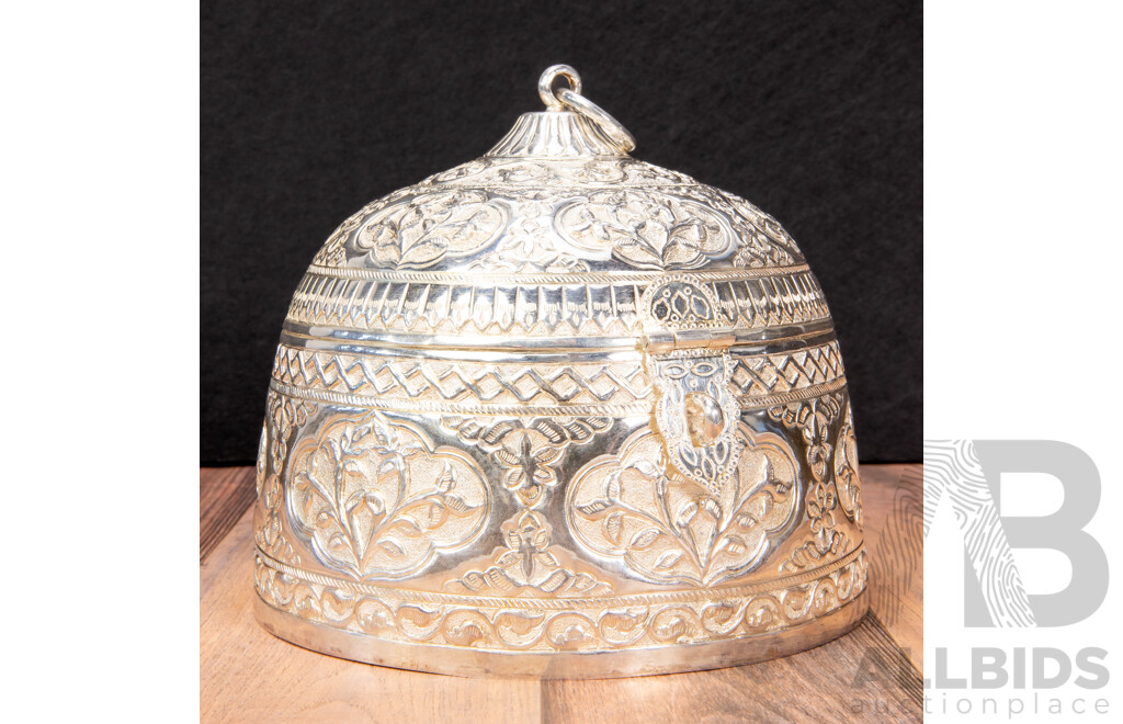 Omani Silver Dome-Form Jewellery Box with Presentation Case