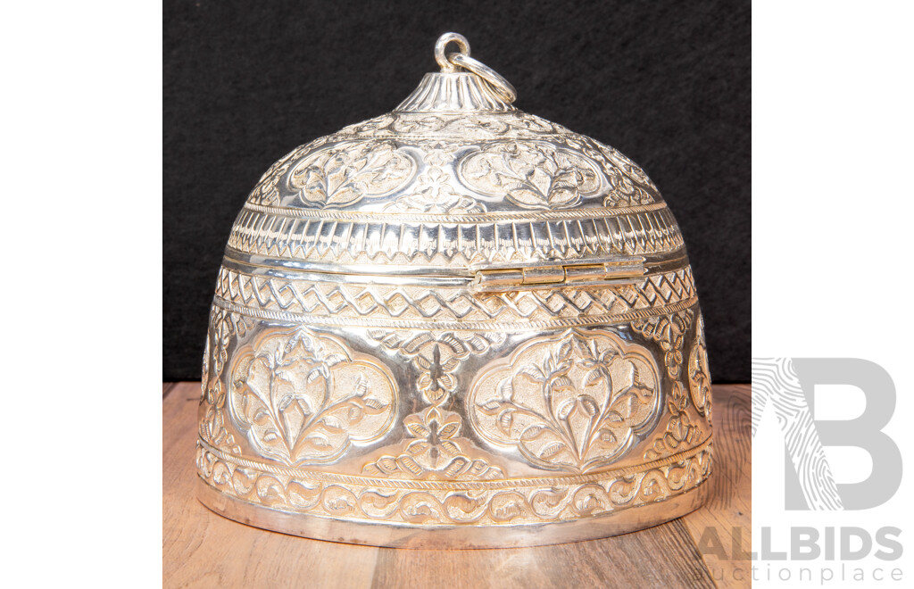Omani Silver Dome-Form Jewellery Box with Presentation Case