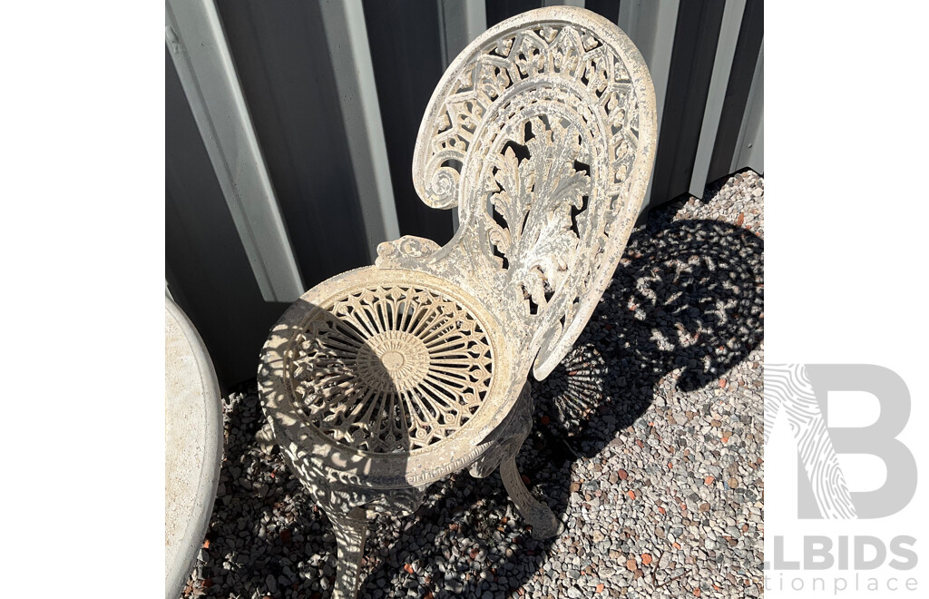 Vintage 3 Piece Lacework Patio Set