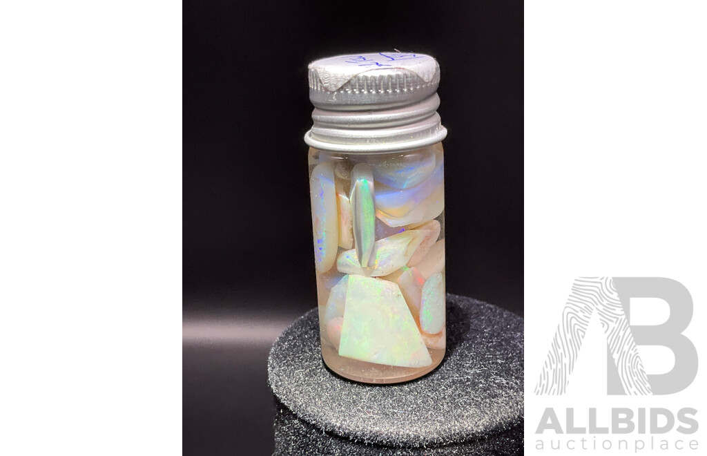 Lightning Ridge, Coober Pedy, Mintabie Opals (58TCW, 62TCW, 68TCW) and Australian Certified OPAL, 5.72ct  - Lot of 4