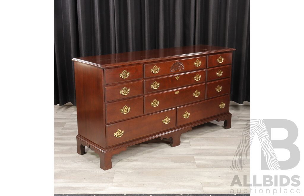 Georgian Style Mahogany 11 Drawer Dresser by Brandywine Furniture