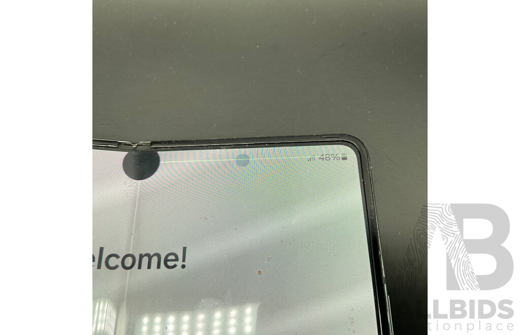 Samsung Galaxy Z Fold 4  512GB  (SM-F936B) - Grey