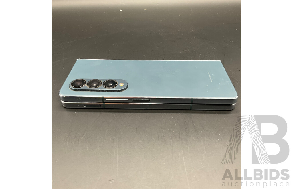 Samsung Galaxy Z Fold 4  512GB  (SM-F936B) - Grey
