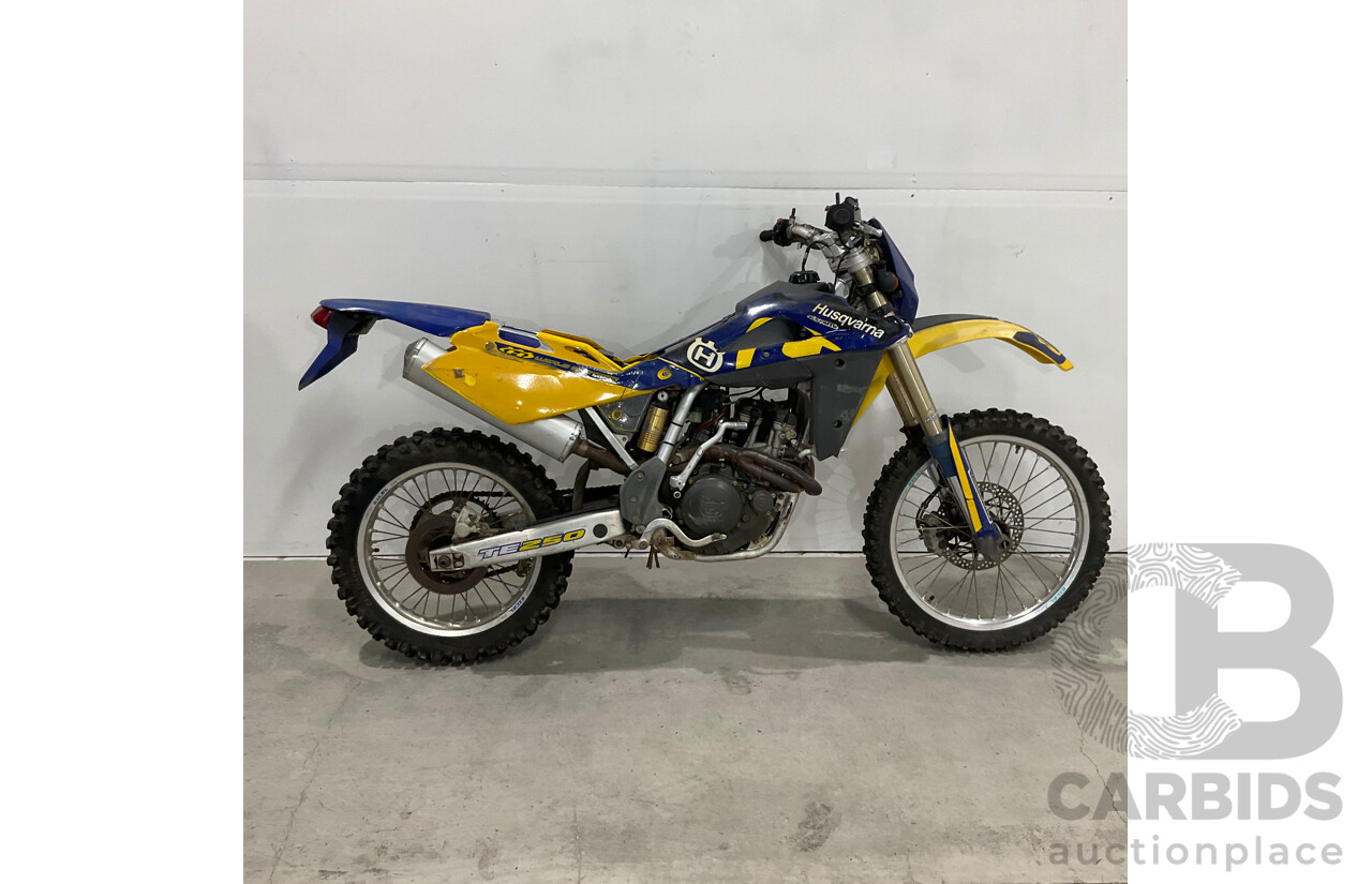 2005 Husqvarna Dirt Bike