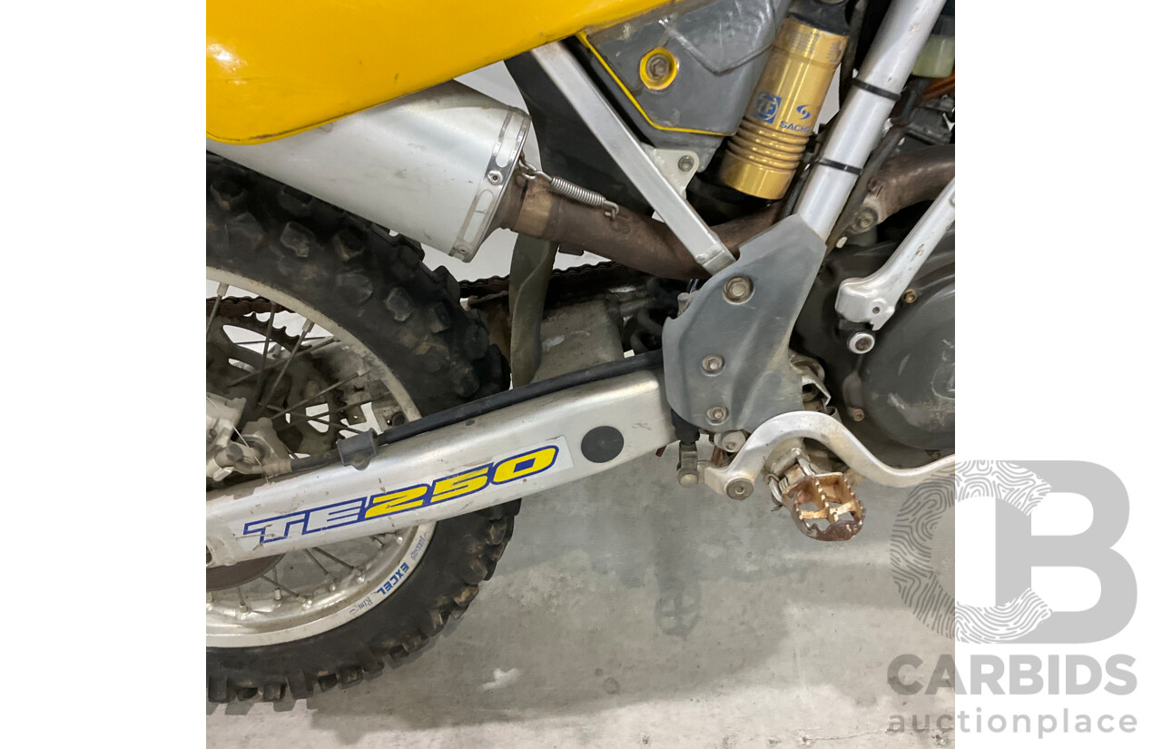 2005 Husqvarna Dirt Bike