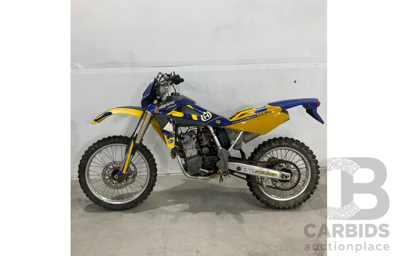2005 Husqvarna Dirt Bike