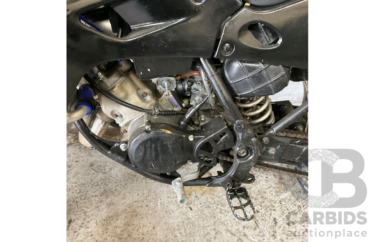 2001 Yamaha Dirt Bike