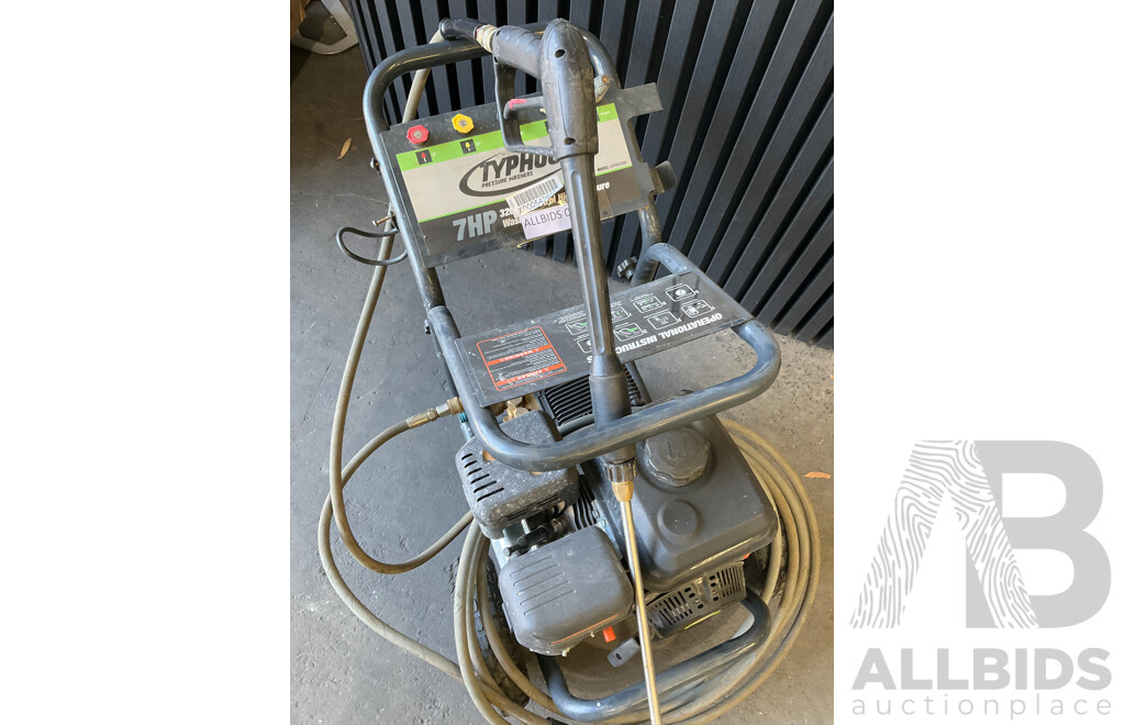 TYPHOON 7HP 3200PSI Petrol High Pressure Washer