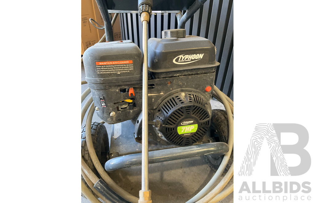 TYPHOON 7HP 3200PSI Petrol High Pressure Washer