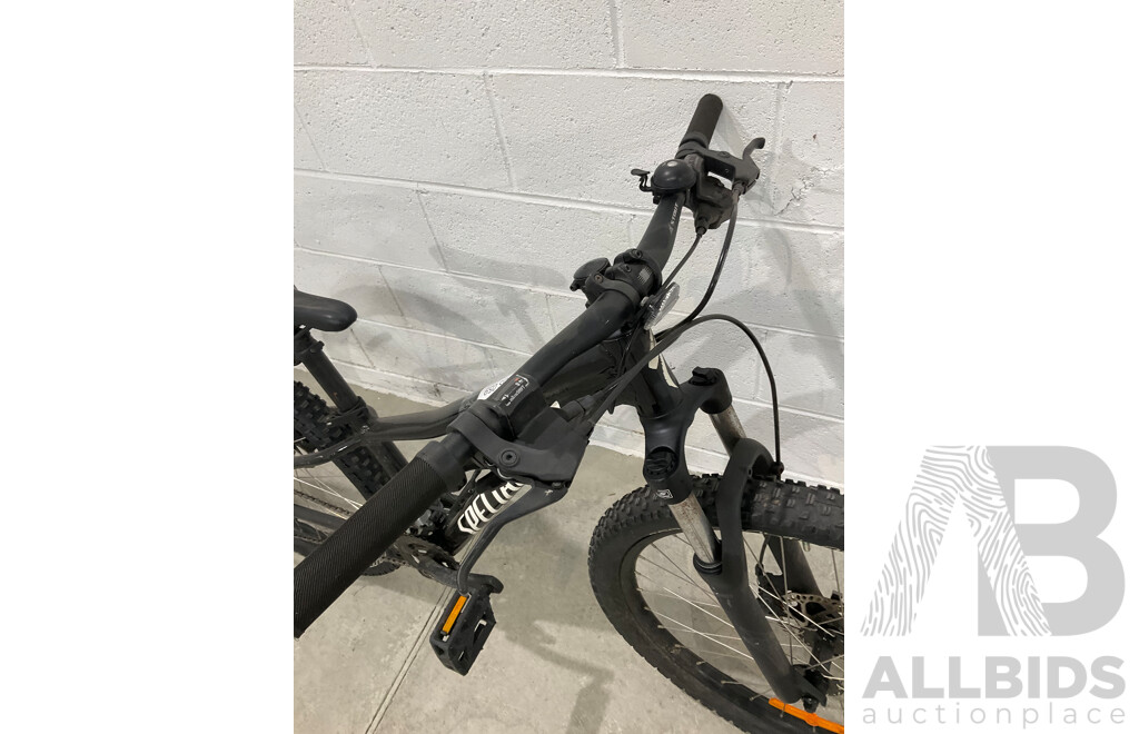 SPECIALIZED Rockhopper Sport Mountain Bike