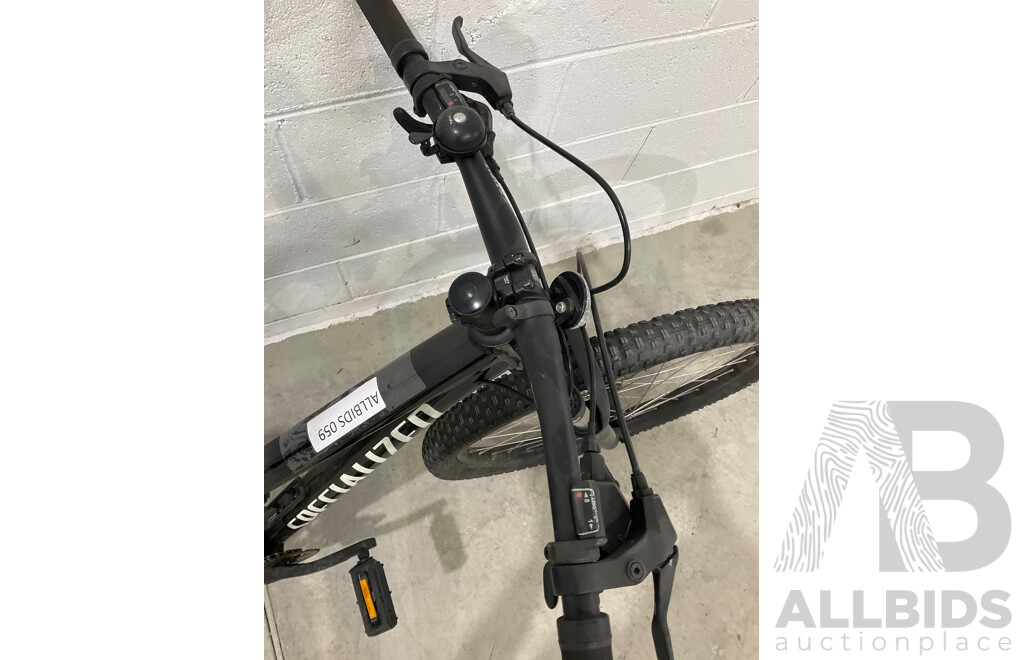 SPECIALIZED Rockhopper Sport Mountain Bike