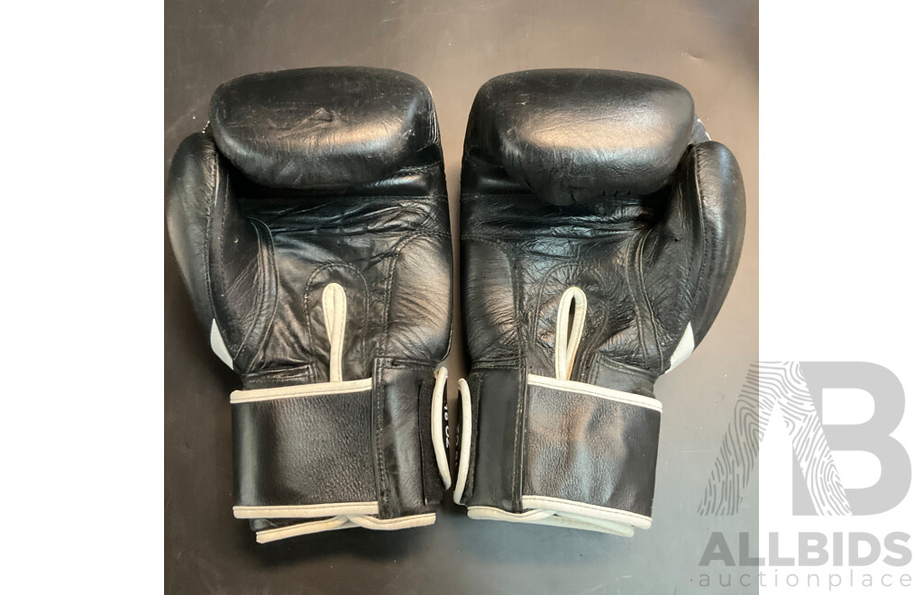 Adidas Boxing Shoes Size US12 & Assorted Boxing Equipment & Personal Gym Items