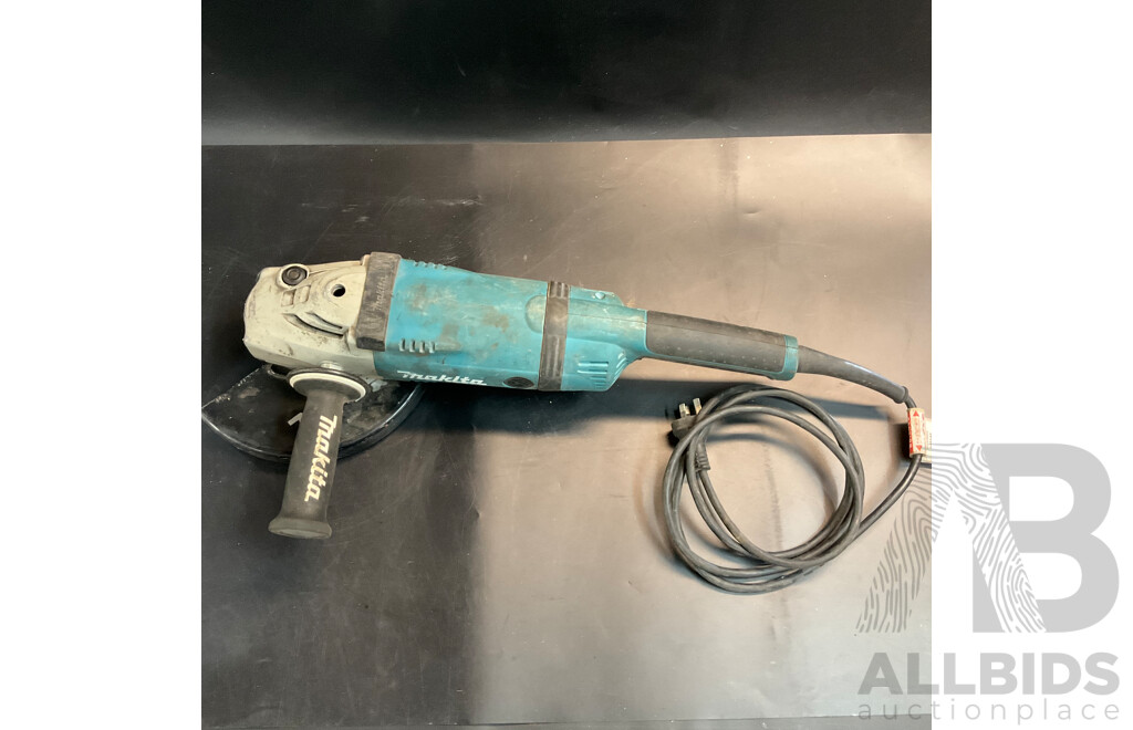 Makita GA9040S 230 mm Angle Grinder