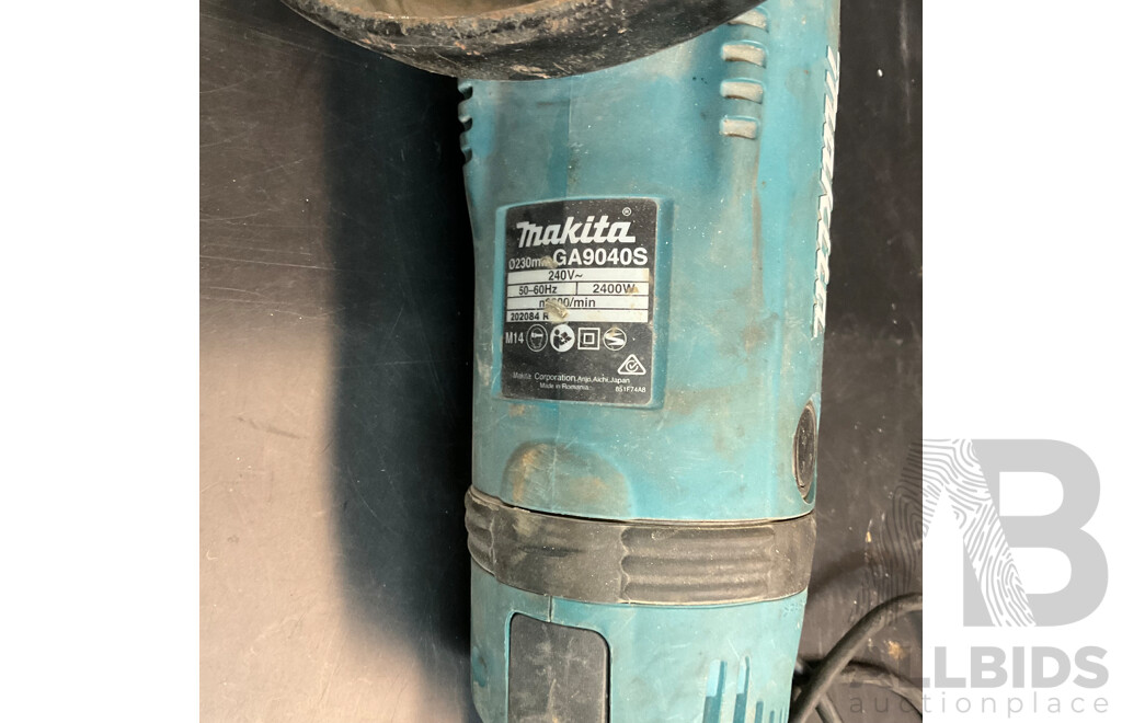 Makita GA9040S 230 mm Angle Grinder