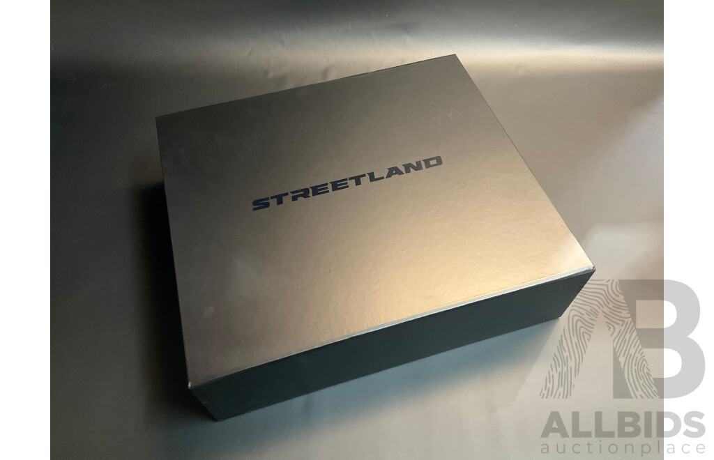 Assorted STREETLAND Men's and Women's Clothing - Lot of 96