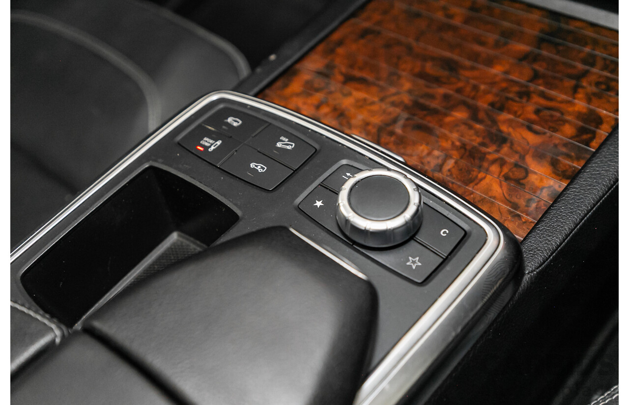 3/2014 Mercedes Benz ML 400 (4x4) AMG Sports Pack 166 MY14 4d Wagon Iridium Silver Metallic Twin Turbo V6 3.0L