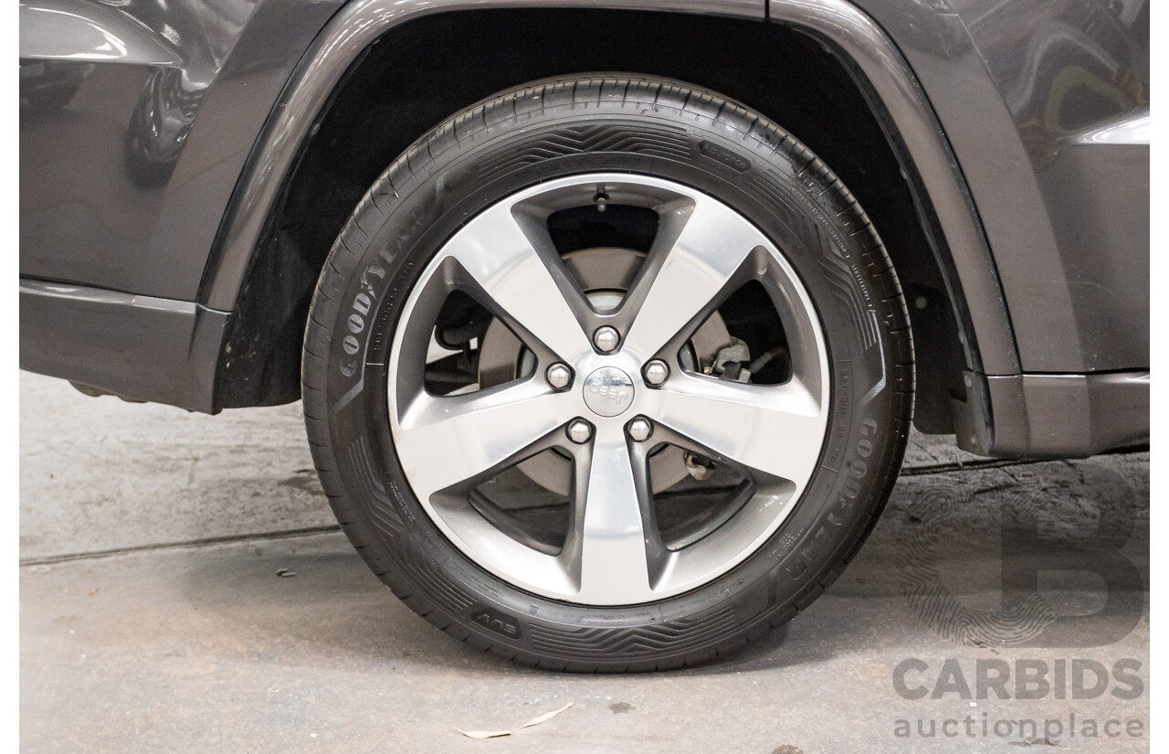 11/2016 Jeep Grand Cherokee Overland (4x4) WK MY15 4D Wagon Granite Crystal Metallic 3.6L V6