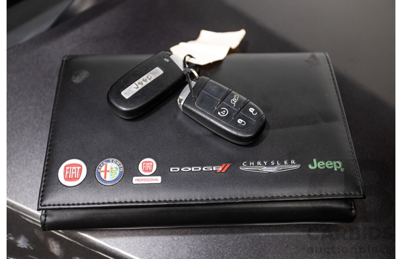 11/2016 Jeep Grand Cherokee Overland (4x4) WK MY15 4D Wagon Granite Crystal Metallic 3.6L V6