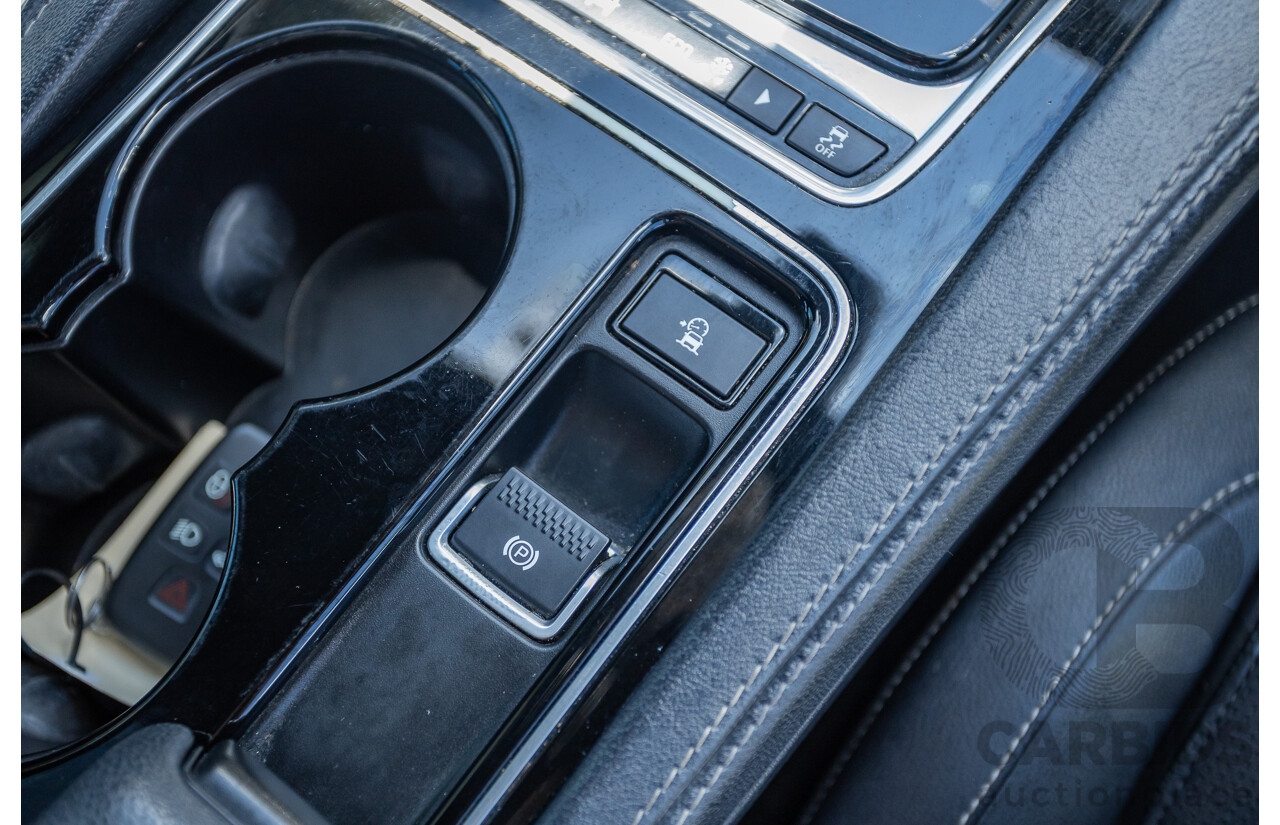 7/2016 Jaguar F-Pace 35t R-Sport (AWD) 4D Wagon Ammonite Grey Metallic Supercharged V6 3.0L