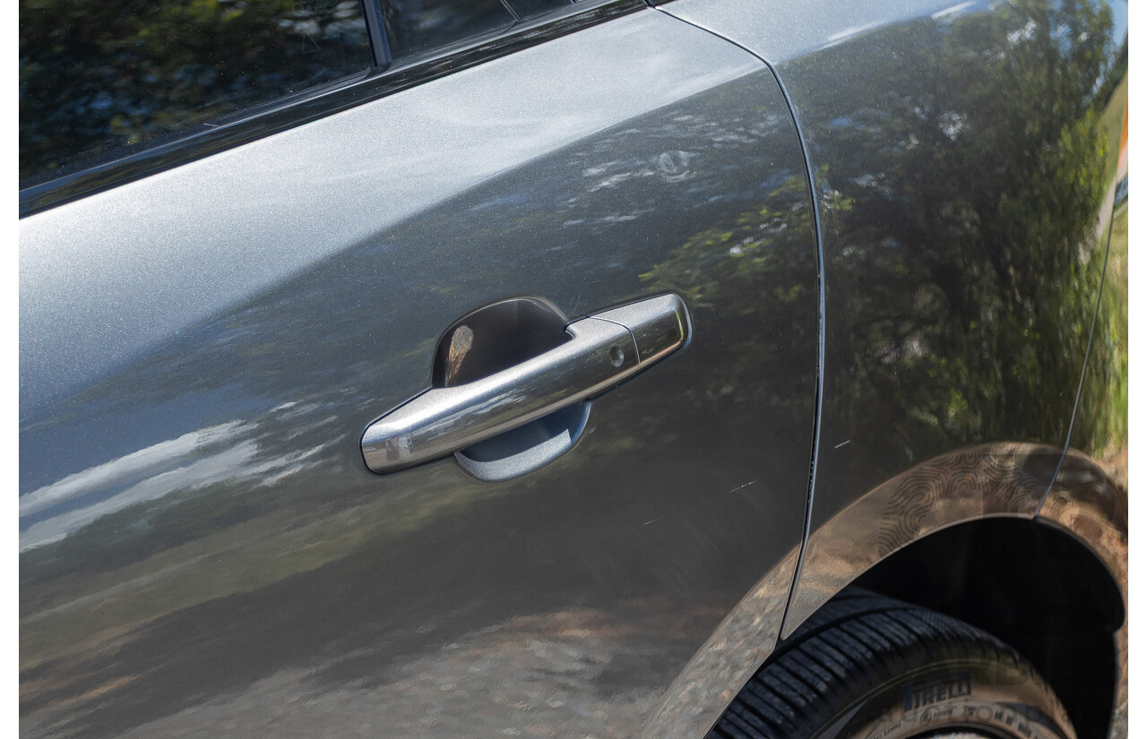 7/2016 Jaguar F-Pace 35t R-Sport (AWD) 4D Wagon Ammonite Grey Metallic Supercharged V6 3.0L