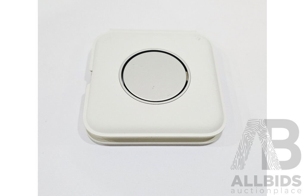 Apple (A2458) MagSafe Duo Charger