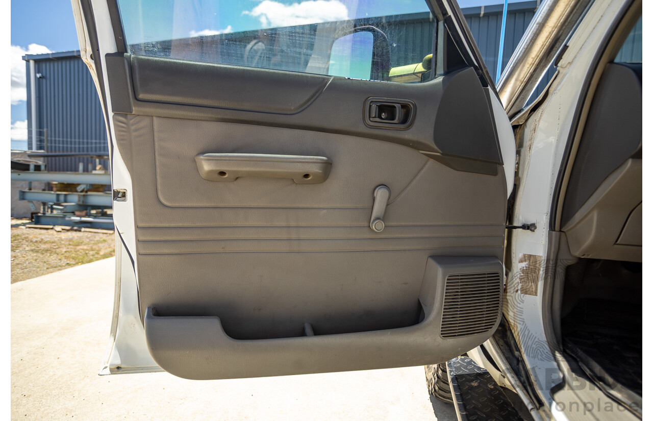 3/2009 Nissan Patrol DX (4x4) GU MY08 Leaf C/Chas White Turbo Diesel 3.0L