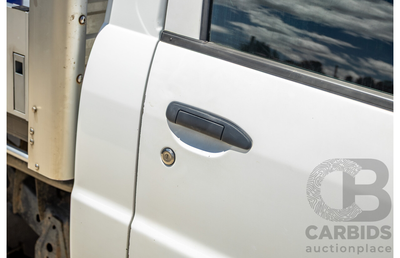 3/2009 Nissan Patrol DX (4x4) GU MY08 Leaf C/Chas White Turbo Diesel 3.0L