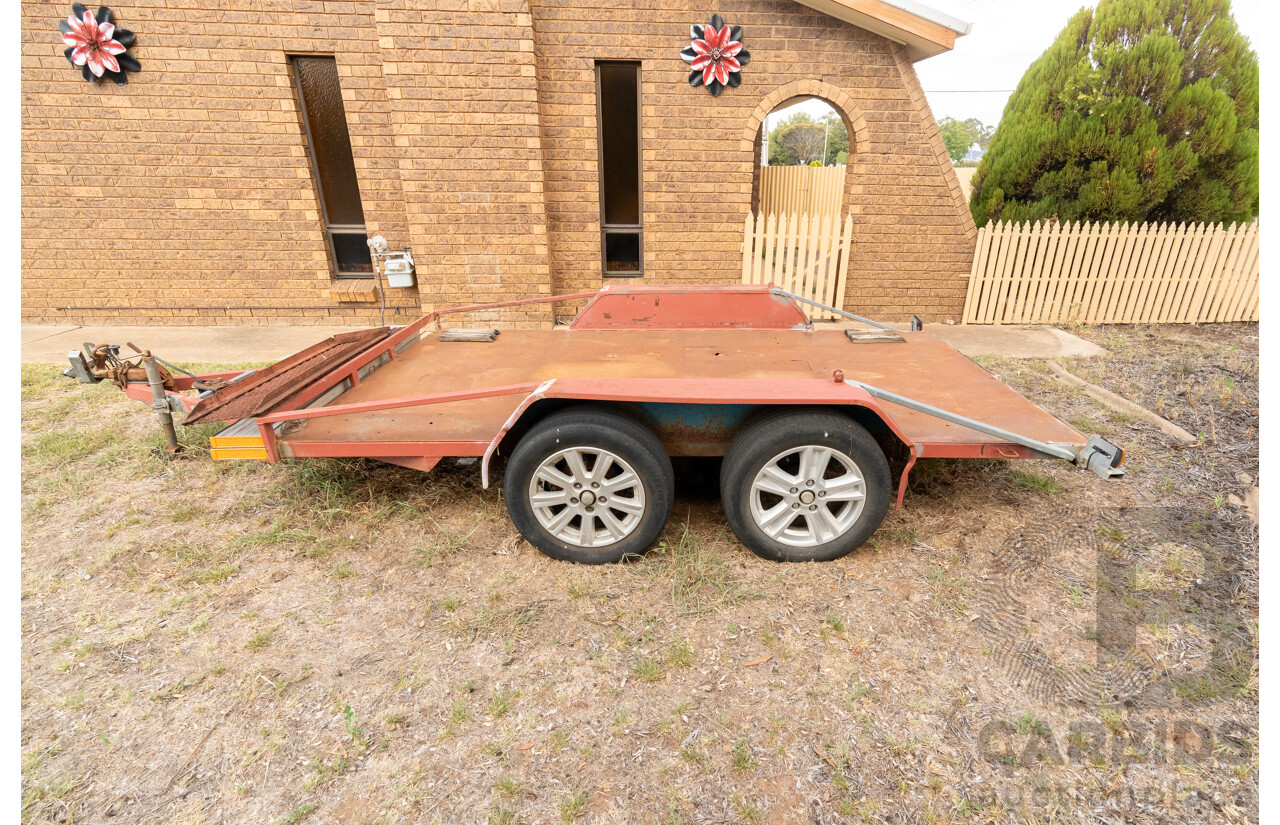 11/1996 Tuza Floats Car Trailer