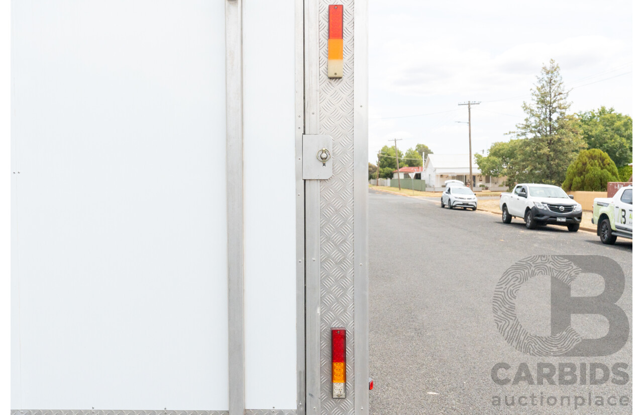 01/2014 All Star Metal Fabrication 'The Pig'  Enclosed Vehicle Trailer with Electric Tailgate & Solar