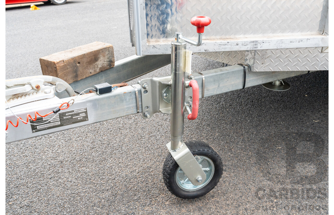 01/2014 All Star Metal Fabrication 'The Pig'  Enclosed Vehicle Trailer with Electric Tailgate & Solar