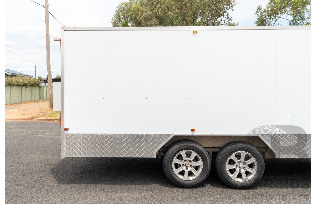01/2014 All Star Metal Fabrication 'The Pig'  Enclosed Vehicle Trailer with Electric Tailgate & Solar