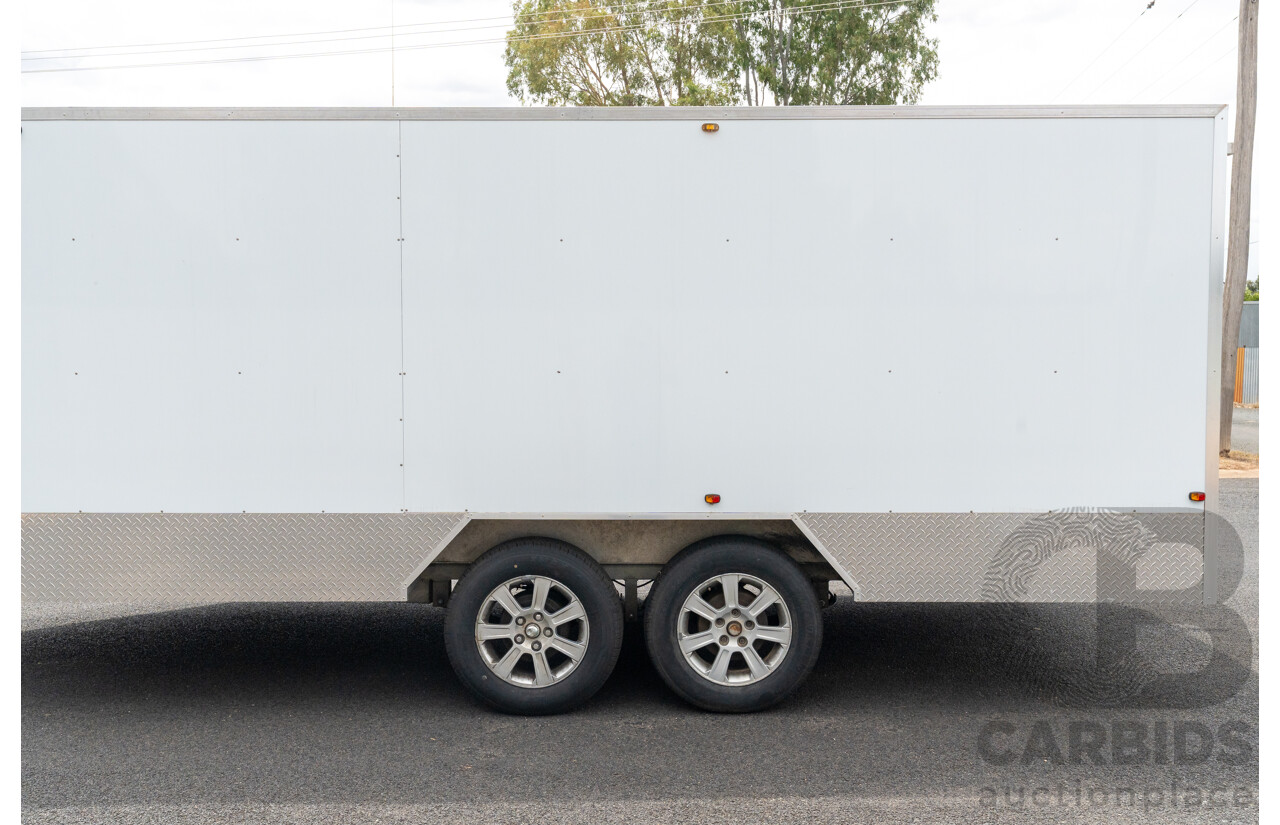 01/2014 All Star Metal Fabrication 'The Pig'  Enclosed Vehicle Trailer with Electric Tailgate & Solar