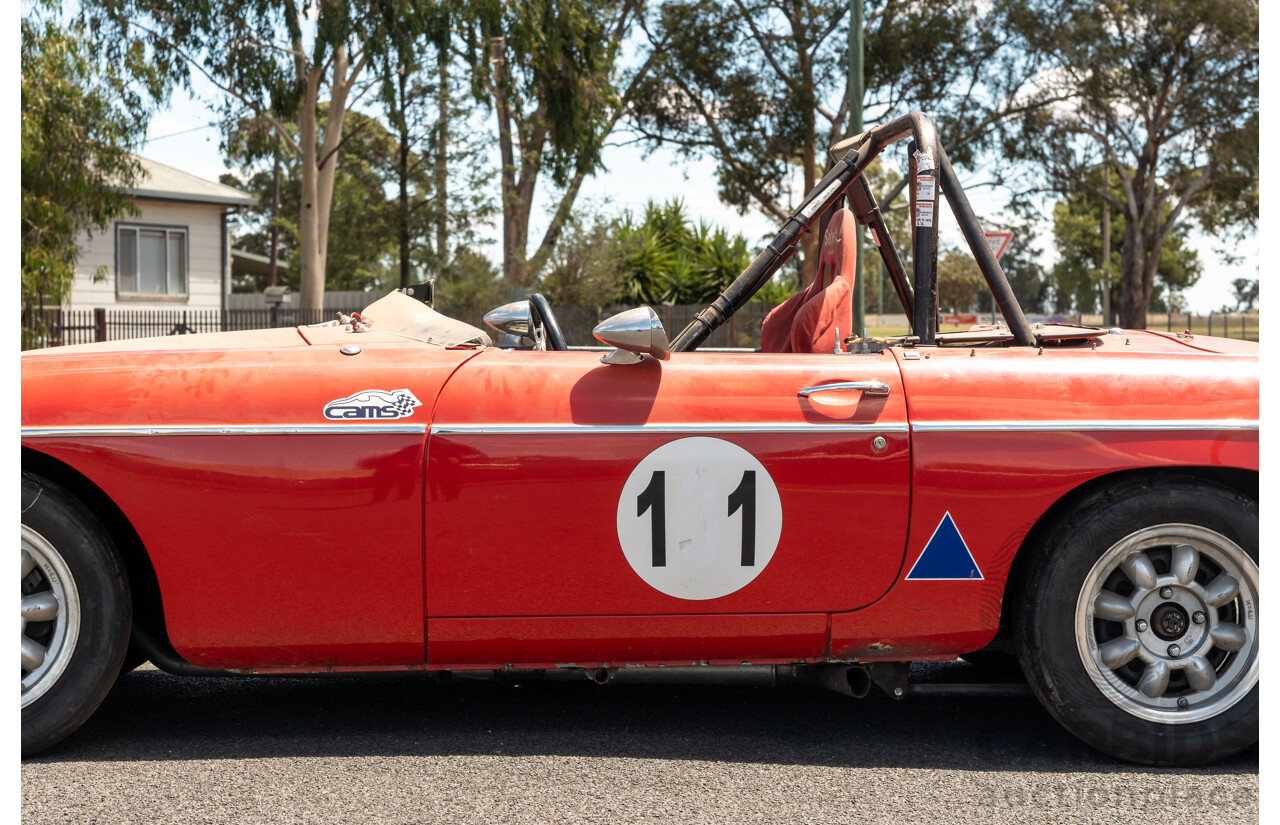 2/1977 British Leyland M.G. MGB 2d Roadster Red 1.8L - Modified and CAMS Logbooked for Hillclimb / Rally